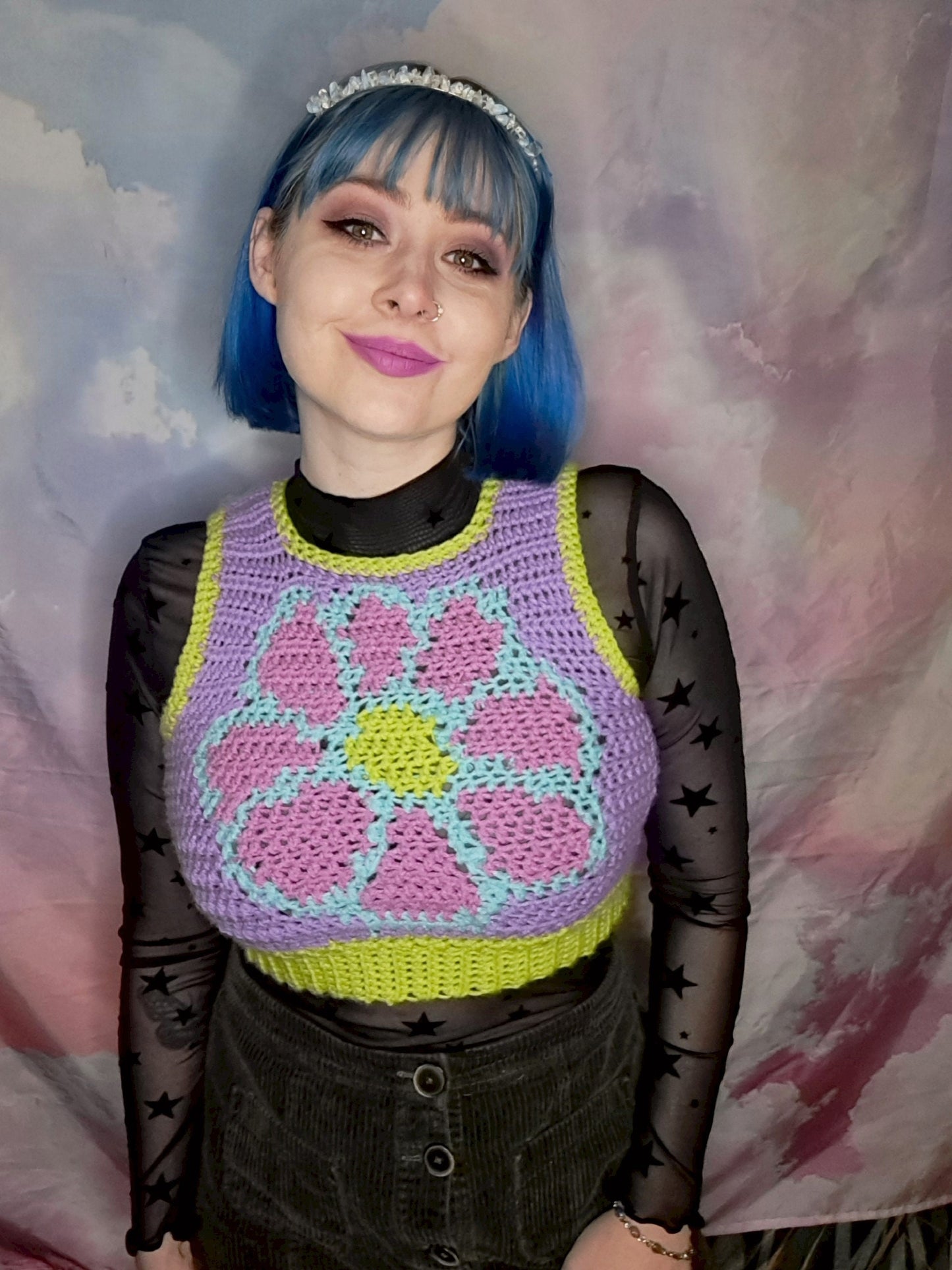 Retro 90s / 70s crochet sweater vest size Sm/Md